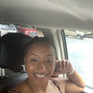 Meet your Posher, Crystal